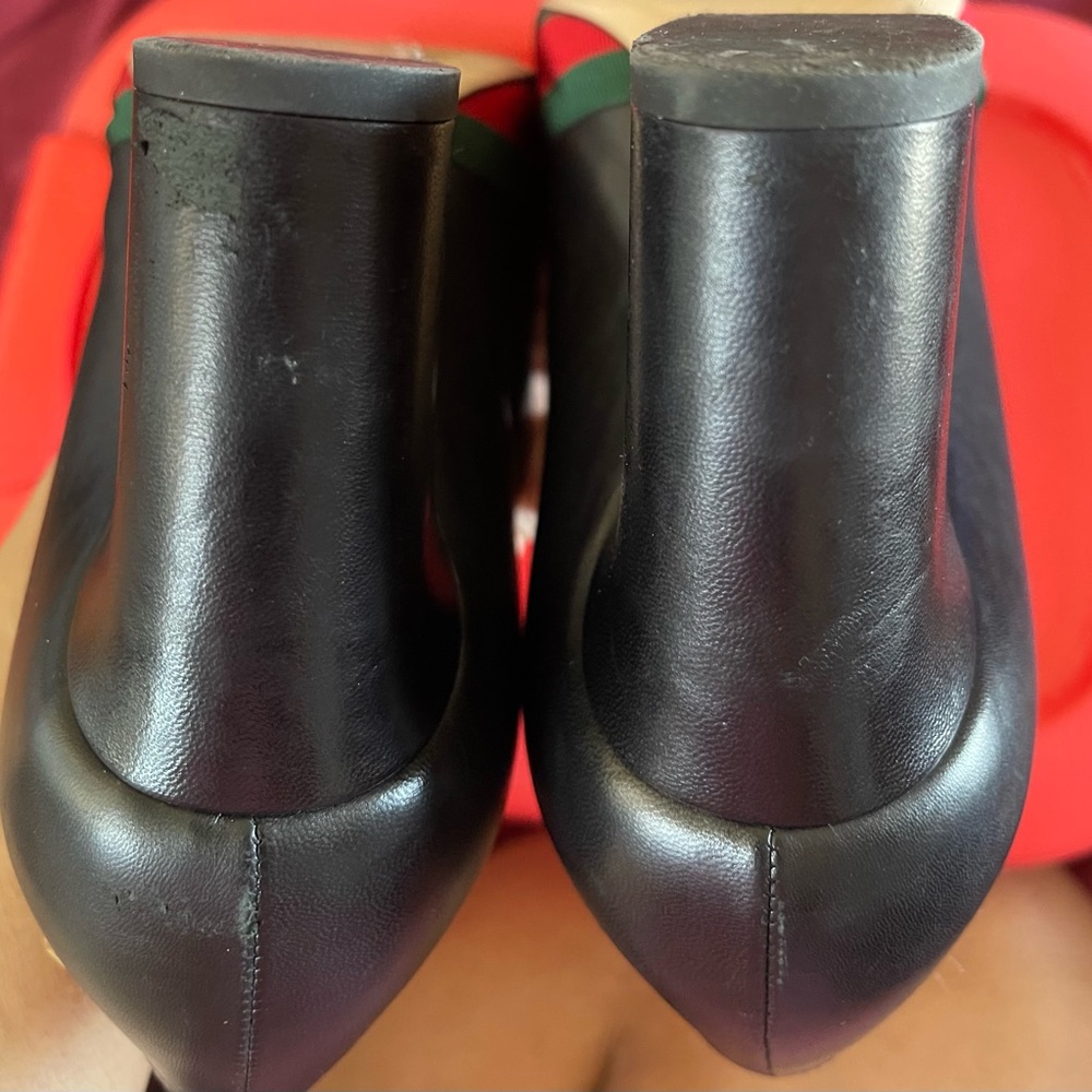 Authentic 🔥🔥🔥Gucci Women's Black and Red-Green Bow Heels - Picture 9 of 10